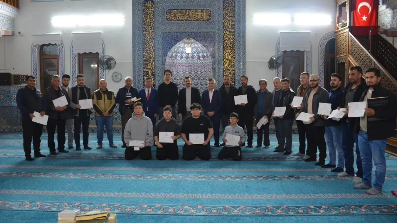 Köyceğiz Kaymakamlığı Toparlar Camii’nde Belge Töreni Düzenledi