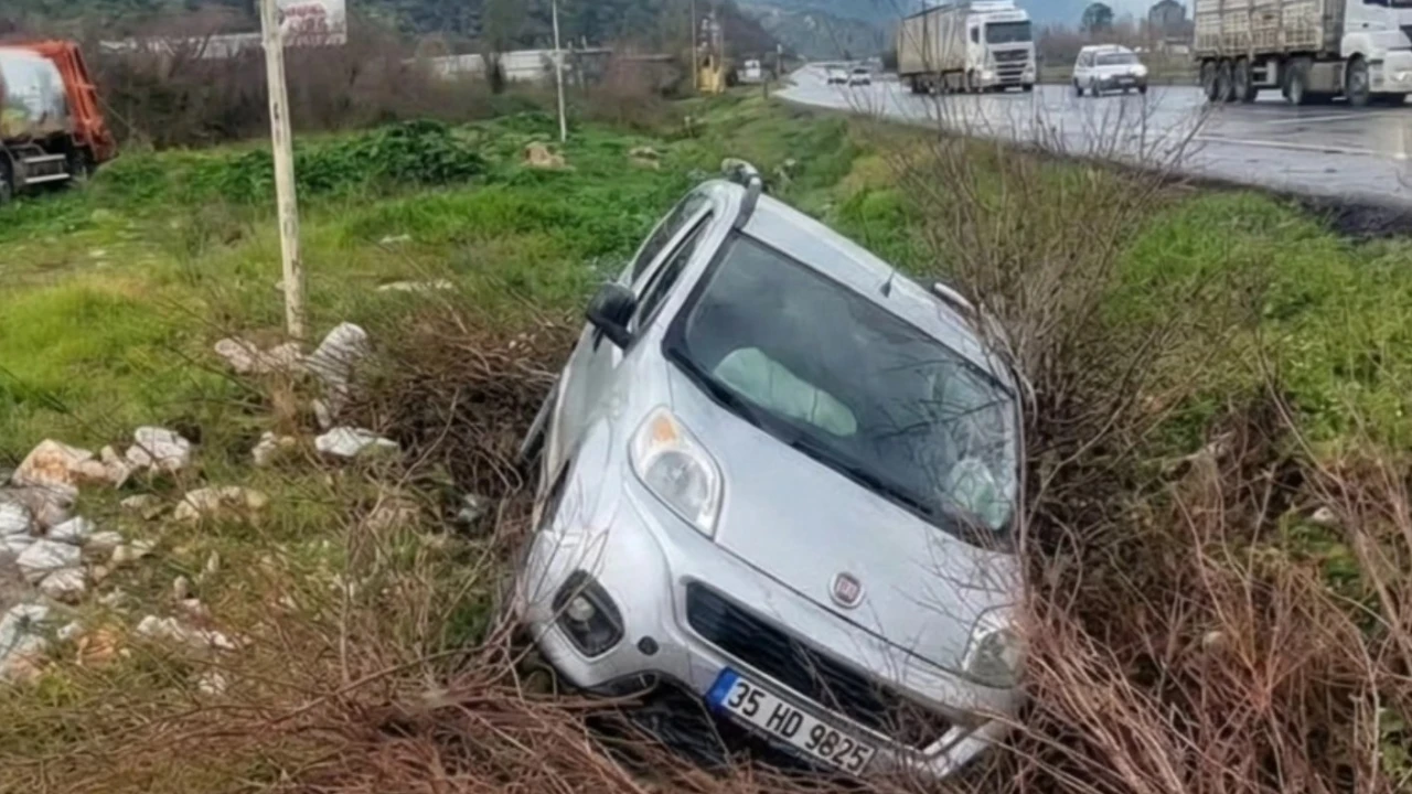 Milas–Söke Karayolunda Kaza: Hafif Ticari Araç Şarampole Yuvarlandı