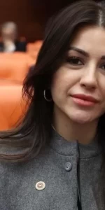 Nilhan Ayan Kimdir, Kaç Yaşında, Aslen Nereli, Eşi, Çocukları, Mesleği Nedir?