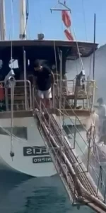 Marmaris’te İskeleye Bağlı Teknede Yangın Panik yarattı