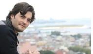 Akın Akınözü Kimdir? Kaç Yaşında, Nereli, Boyu Kaç cm, Kilosu Kaç, Hangi Dizilerde ve Filmlerde Rol Aldı?