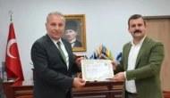 Köyceğiz Emniyet Müdürü Hüseyin Başkan Görevine Veda Etti: Kaymakam Mert Kumcu’dan Başarı Belgesi