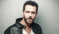 Erkan Kolçak Köstendil Kimdir? Kaç Yaşında, Nereli, Boyu Kaç cm, Hangi Dizilerde ve Filmlerde Oynadı?