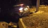 Fethiye Karaçulha’da Alkollü Sürücü Camii Bahçesine Girdi: Dereye Uçmaktan Son Anda Kurtuldu