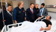 Muğla Valisi İdris Akbıyık, Marmaris Depreminde Yaralanan Vatandaşları Hastanede Ziyaret Etti