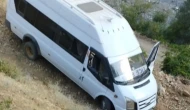 Bingöl Genç’te Minibüs Şarampole Devrildi! 7 Kişi Yaralandı