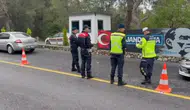 Fethiye’de Jandarmadan Bayram Mesaisi: Şeker ve Kolonya!