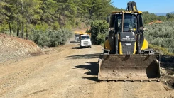 Pınar Mahallesi’nde Uzuncabük ve Yuvarlakçay Yollarında Asfalt Çalışması Başladı