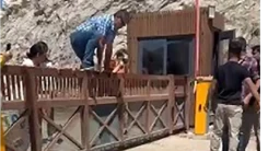 Marmaris Kızılbük Projesi’nde Gerginlik: Güvenlik Görevlisine Tokat Kamerada