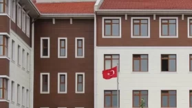 5 Lise Öğrencisi Karaman'da Tavuk Dönerden Zehirlendi