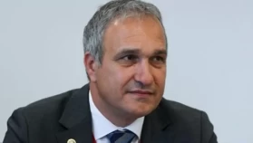Suat Özçağdaş kimdir, Kaç Yaşında, Aslen Nereli, Evli mi, Eşi Kim Eğitim Mesleği Nedir?