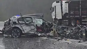 Milas’ta Kamyon ile Otomobil Çarpıştı: Feci Kaza!