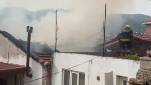 Milas’ta Yangın: Tek Katlı Ev Kullanılamaz Hale Geldi