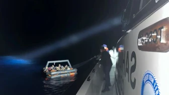 Bodrum Açıklarında 35 Düzensiz Göçmen Yakalandı: 1 Göçmen Kaçakçısı Gözaltında