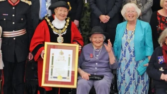 Usta Oyuncu Dame Patricia Routledge Hayatını Kaybetti: Kimdir, Kaç Yaşında Neden Vefat Etti?