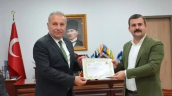 Köyceğiz Emniyet Müdürü Hüseyin Başkan Görevine Veda Etti: Kaymakam Mert Kumcu’dan Başarı Belgesi