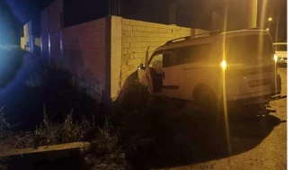 Adana Seyhan’da Hafif Ticari Araçlar Çarpıştı: Ramazan Alkan Hayatını Kaybetti, 2 Yaralı