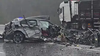 Milas’ta Kamyon ile Otomobil Çarpıştı: Feci Kaza!