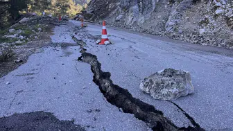 Dalaman - Acıpayam Yolu Çöktü: Sürücüler İçin Ölüm Tuzağı!