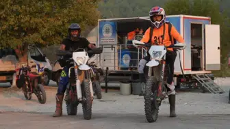 Motorcular Yangın Söndürme Ekiplerine Koştu