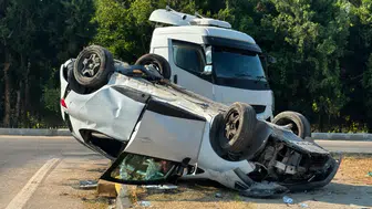 Seydikemer'de Tır ile Otomobil Çarpıştı: 4 Yaralı