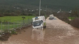 Bodrum’da Sağanak Dehşeti: İstinat Duvarı Yıkıldı, Ev Araba Su Altında Kaldı
