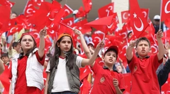 23 Nisan Resmi Tatil, Peki 24 Nisan’da Okullar Açık mı? İşte 2025 Tatil Takvimi Detayları
