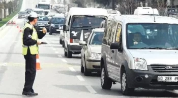 Bayram Tatilinde 16 Bin 607 Sürücüye Yakın Takip ve Cep Telefonu Cezası Yazıldı