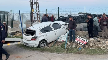 Mersin Bozyazı’da Feci Kaza: Kamyonet ile Otomobil Çarpıştı, 1 Ölü 5 Yaralı
