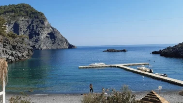 Aşı Koyu: Köyceğiz’in Mavi Cenneti ve Dalış Tutkunlarının Gözdesi