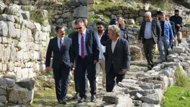 Muğla Valisi Dr. İdris Akbıyık’tan Köyceğiz’e Ziyaret: Kaunos, Hapishane Adası ve Kültür Evi Projeleri İncelendi