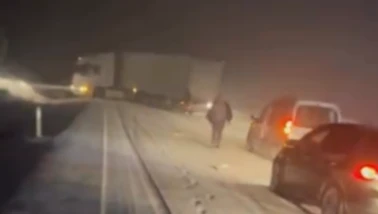 Seydikemer Karabel’de Kar Kabusu: Peş Peşe Kazalar, 3 Yaralı