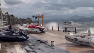 Köyceğiz Gölü yine 'Deniz' oldu: 100 metre mesafedeki evler risk altında!