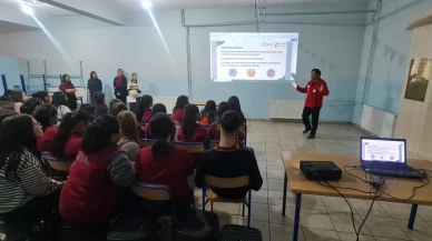 Şehit Seyhan Yılmaz MTAL’de Afet Farkındalığı Eğitimi ve Pano Etkinliği Düzenlendi