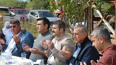 Kaymakam Mert Kumcu, Sultaniye’de Mevlüt Yemeğine İlçe Protokolüyle Katıldı