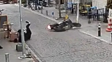 Kasksız Motosiklet Süren Genç Yaralandı