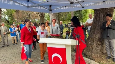 Fethiye’de Talha Yılmaz’dan Cumhuriyet Bayramı’nda Yürekleri Isıtan Şiir