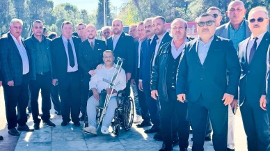 Gülpınar Mahallesi Muhtarı Ramazan Gülçin Yorulmaz’a 19 Ekim Muhtarlar Günü Kutlaması