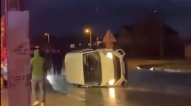 Köyceğiz Toparlar’da Kaza: Beton Bariyere Çarpıp Devrildi