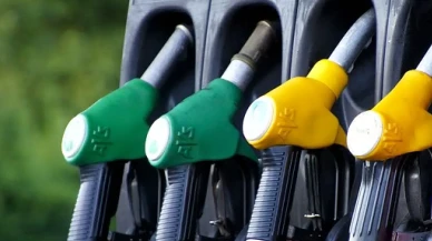 Akaryakıta Zam mı Geldi? 3 Ekim 2025 Benzin, Motorin ve LPG Ne Kadar oldu? Güncel Fiyatları