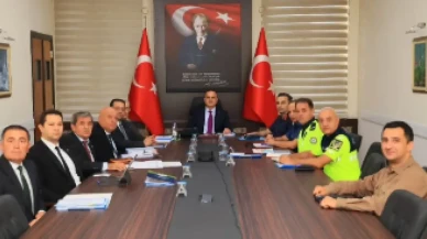 Vali İdris Akbıyık Trafik Güvenliği Toplantısına Katıldı: Hız Sınırlarında Yeknesaklık Vurgusu