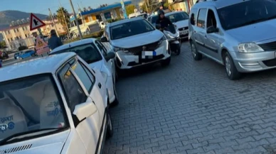 Karaçulha’da Zincirleme Kaza: Üç Araç Birbirine Girdi