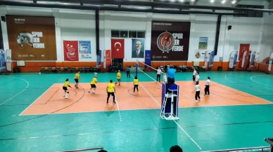 Köyceğiz Voleybol Turnuvası İlk Gün Maçlarıyla Başladı