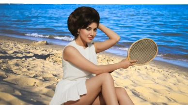 Nebahat Çehre’nin Şortlu Gençlik Fotoğrafı Sosyal Medyayı Salladı