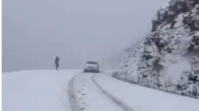 Girdev Yaylası’na Yılın İlk Karı Düştü