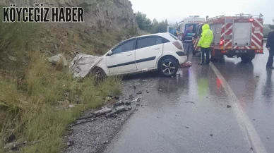 Antalya'da Yolcu Otobüsü ile Otomobil Çarpıştı: 2 Ölü, 4 Yaralı