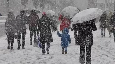 Yarın Okullar Tatil Mi? 9 Nisan 2025 İçin Valiliklerden Resmi Açıklama Geldi Mi? AKOM Uyardı!