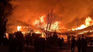 Fabrika Alev Alev Yanıyor: 26 İtfaiye, 4 Arazöz ve 4 Toma Sahada!