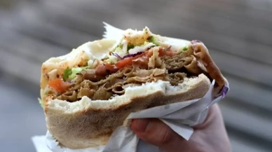 Kocaeli'de Döner Zehirlenmesi Alarmı: 648 Kişi Hastanelik Oldu, 2 Kişi Tutuklandı