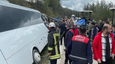 Son Dakika: 20 Öğrenci olan Otobüs devrildi!